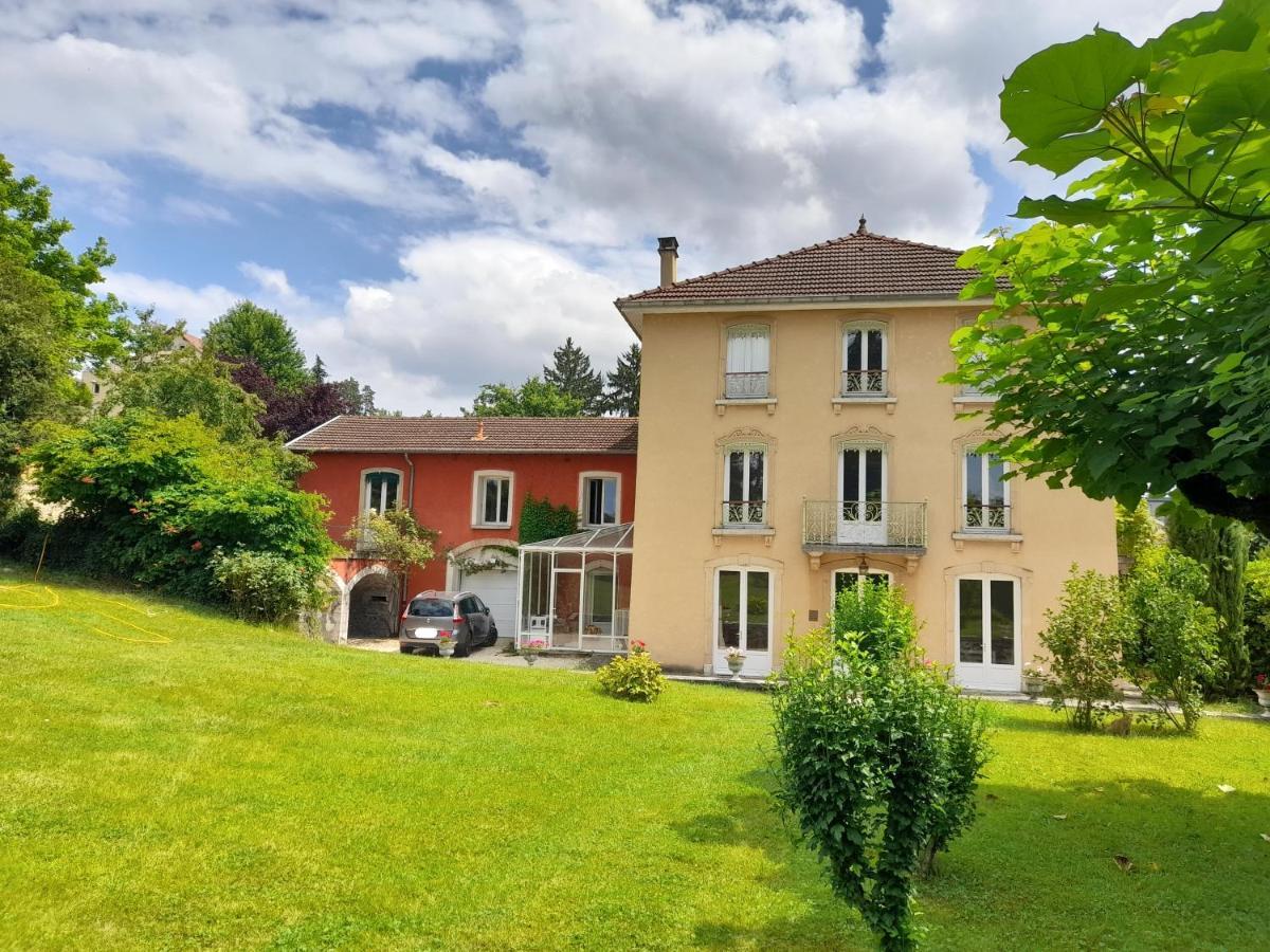 Maison Letrat ลาตูร์-ดู-แปง ภายนอก รูปภาพ
