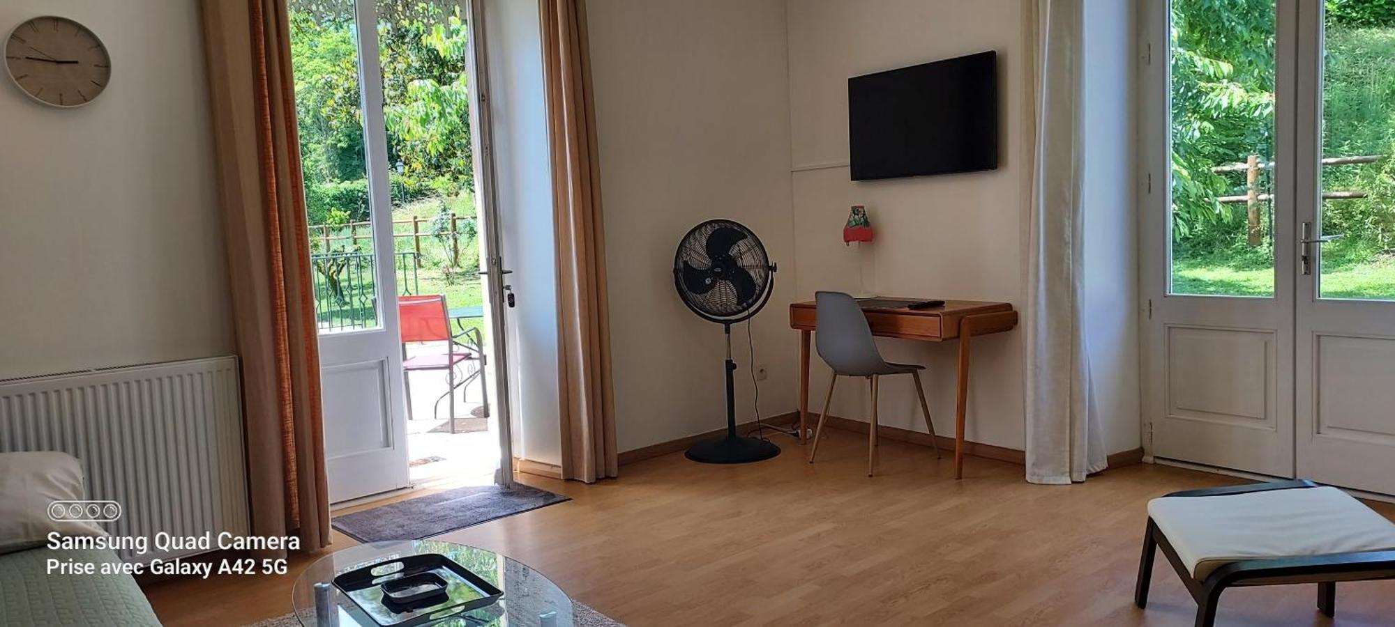 Maison Letrat ลาตูร์-ดู-แปง ภายนอก รูปภาพ